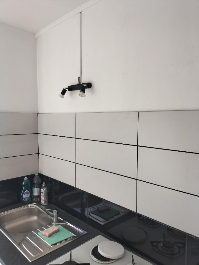 Joli Appartement Proche Metro Lyon Ngoại thất bức ảnh